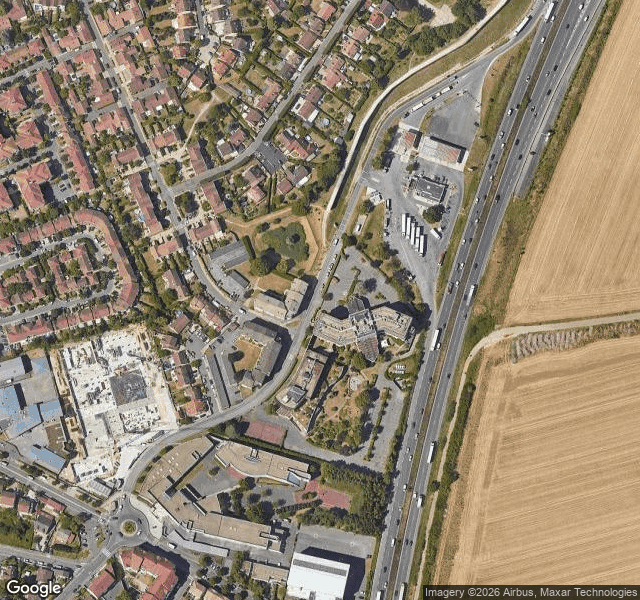 Hotel 3 étoiles — lieu abandonné à 